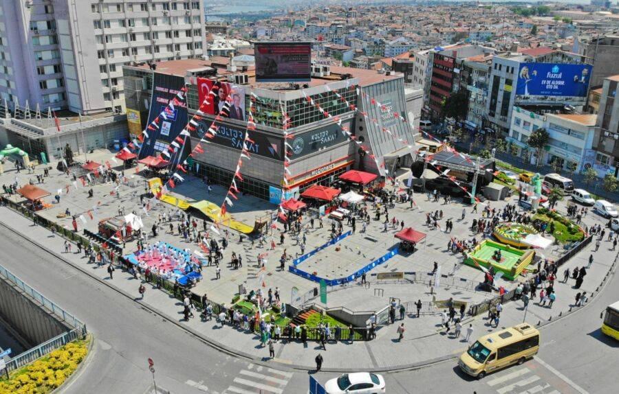 Gaziosmanpaşa Belediyesi Önü